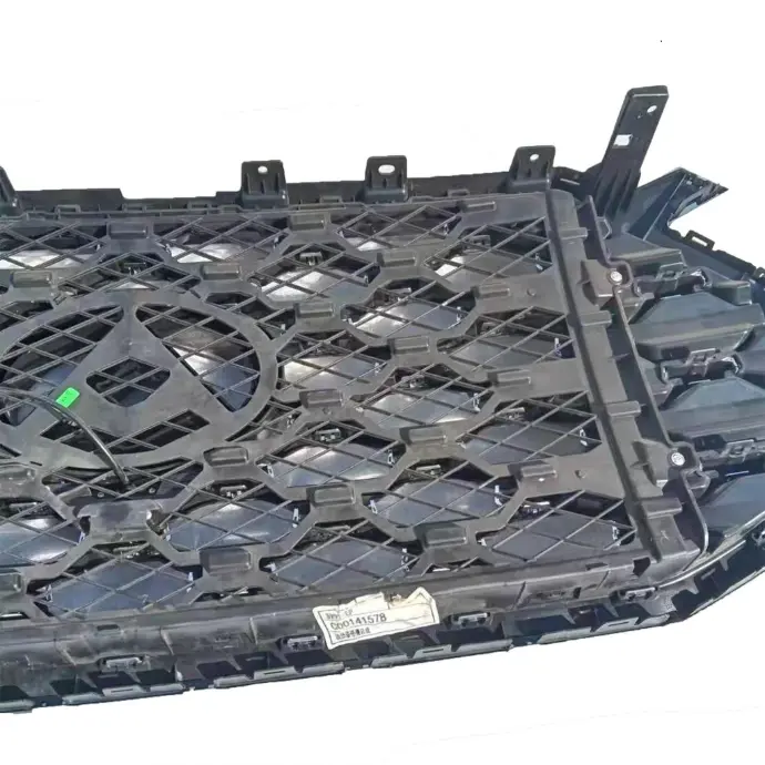 SAIC Maxus D90 Front Grille (2017)